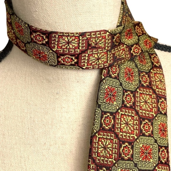 Ernst of San Francisco Felly’s Flowers Rayon Neck Tie - Picture 2 of 7